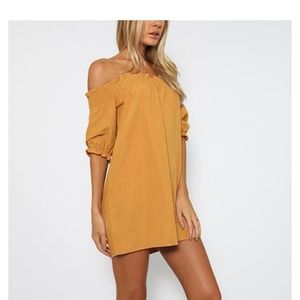 Off the shoulder mini dress in yellow